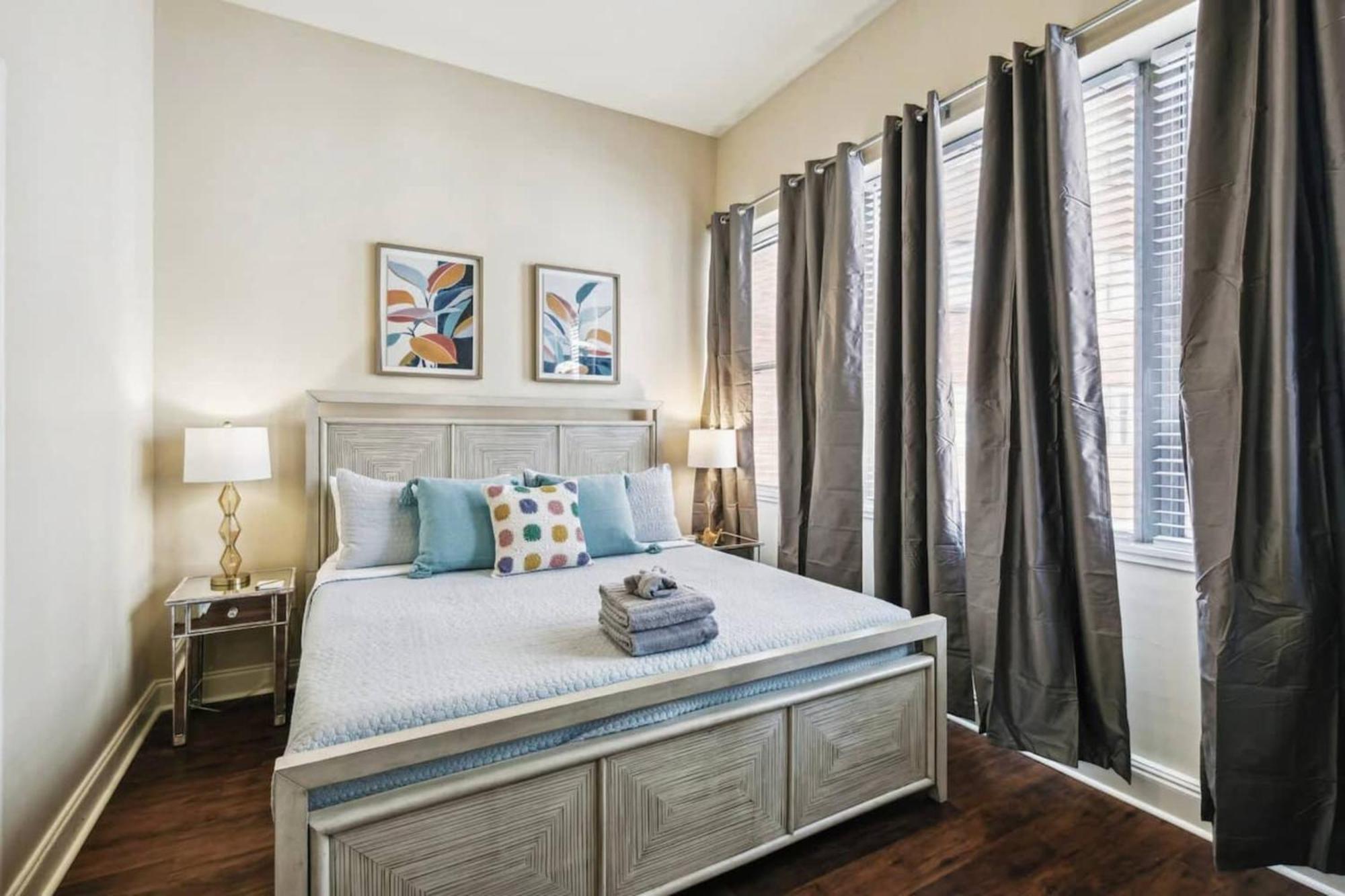 Delightful Downtown Modern Apartment New Orleans