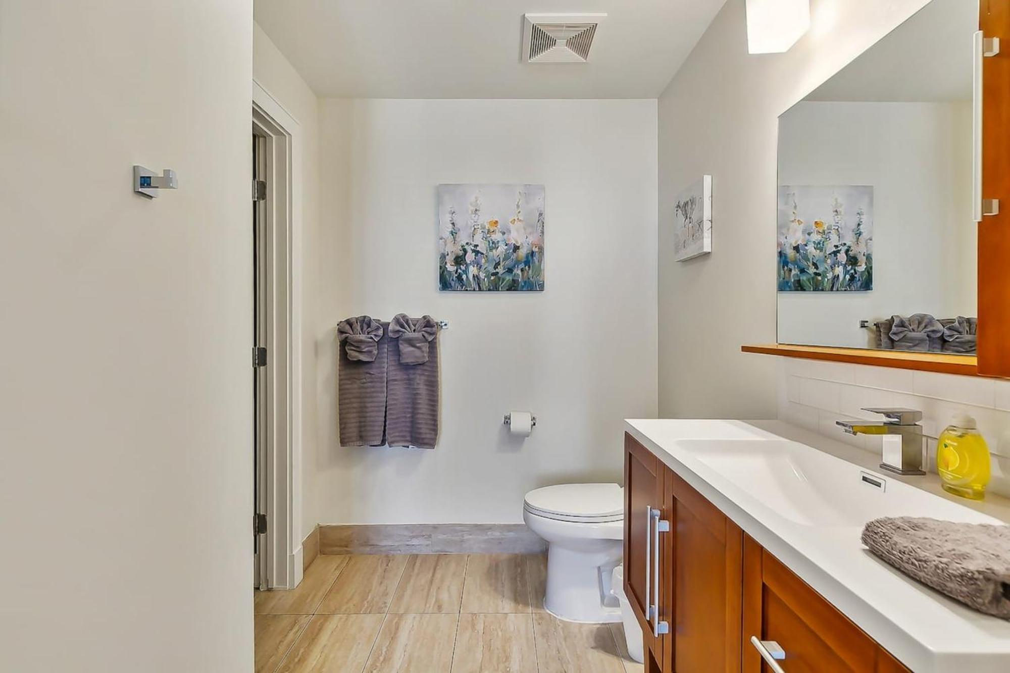 Delightful Downtown Modern * New Orleans