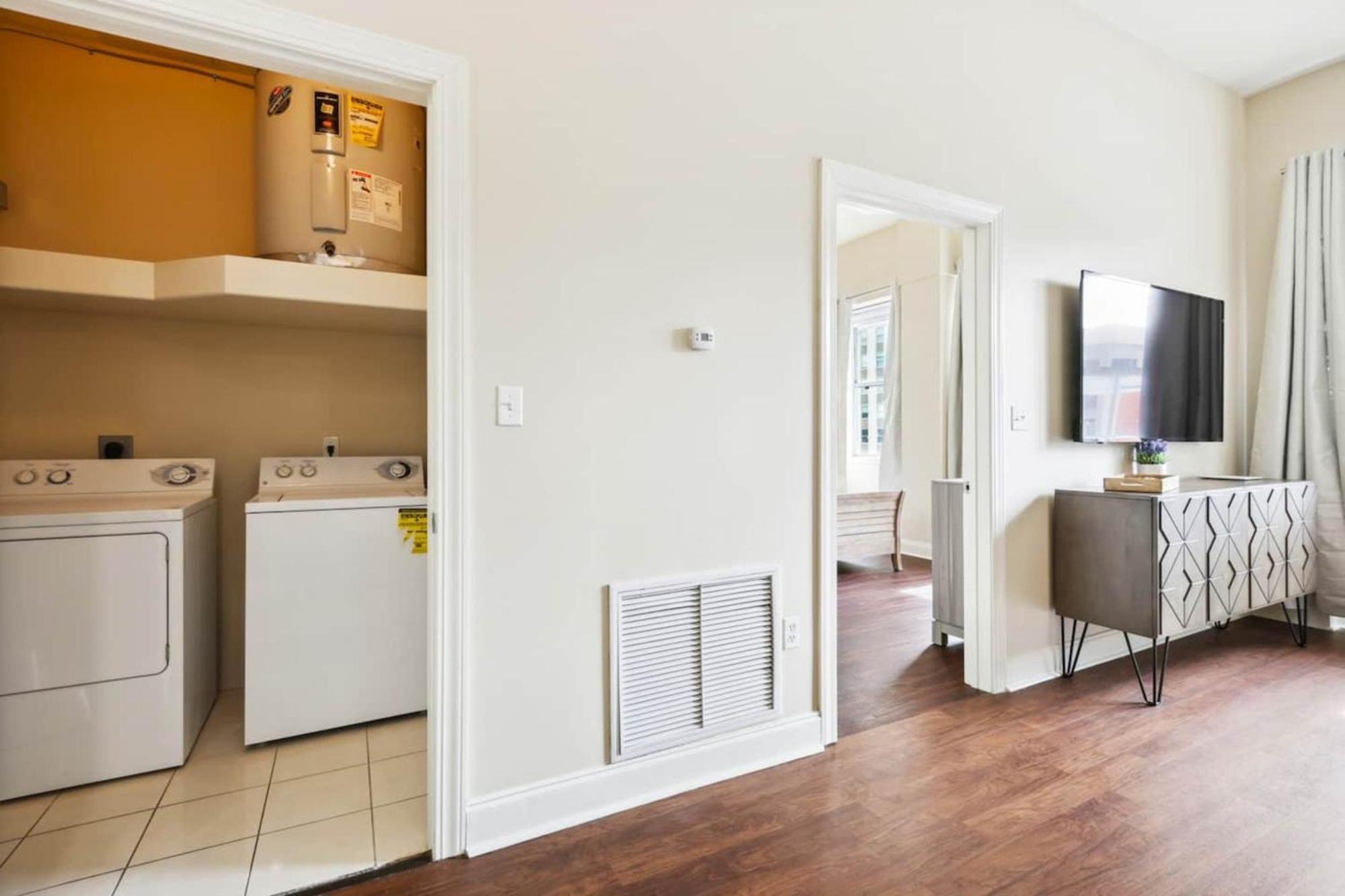 Apartment Delightful Downtown Modern